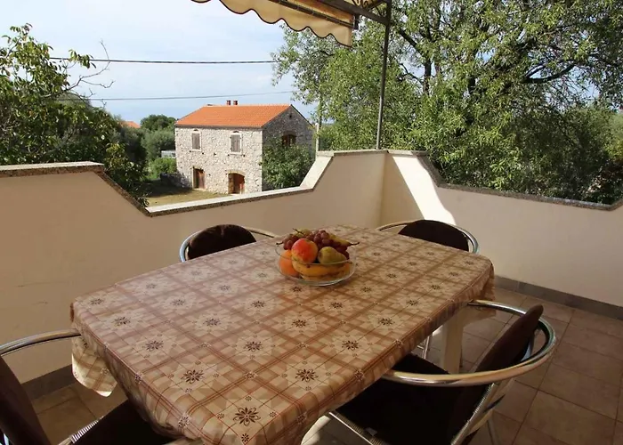 Malinska, Primorje-gorski Kotar 20 Malinska