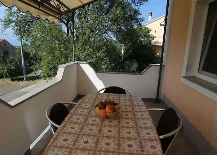 Malinska, Primorje-gorski Kotar 20 *