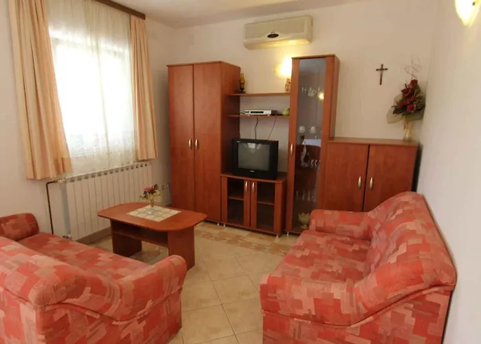 Malinska, Primorje-gorski Kotar 20 Malinska