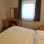 Malinska, Primorje-gorski Kotar 20 Malinska